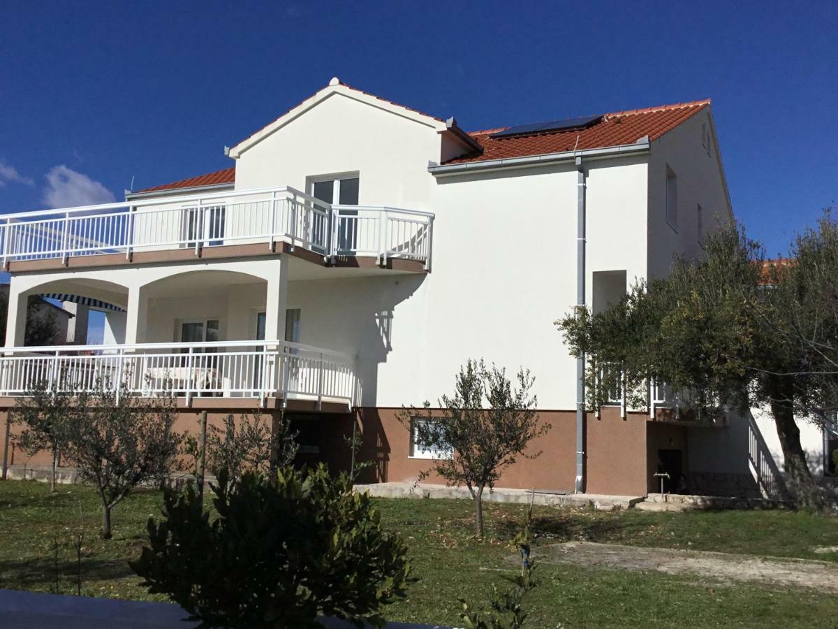 Apartments Villa Sophia Trogir Bagian luar foto