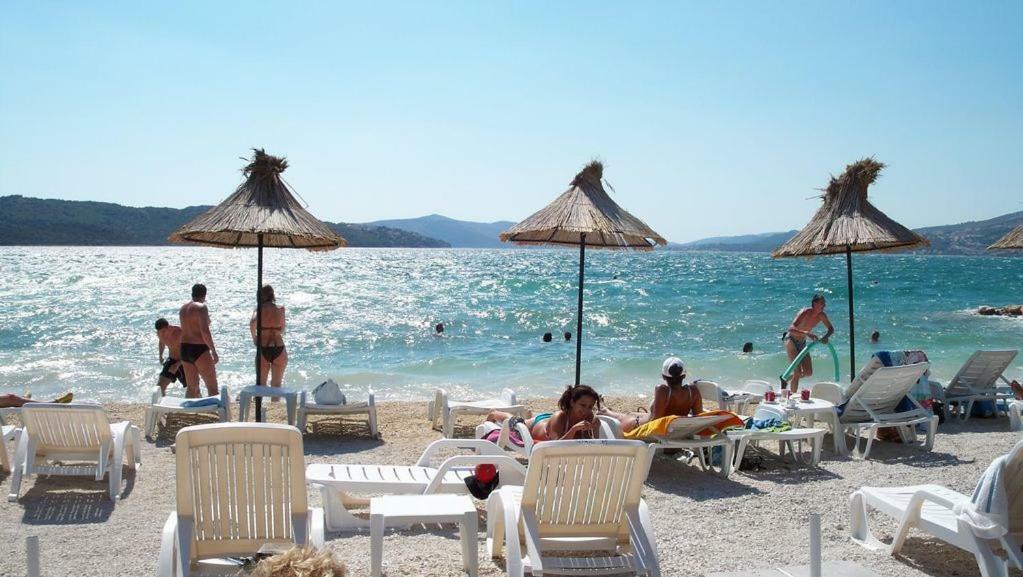 Apartments Villa Sophia Trogir Bagian luar foto